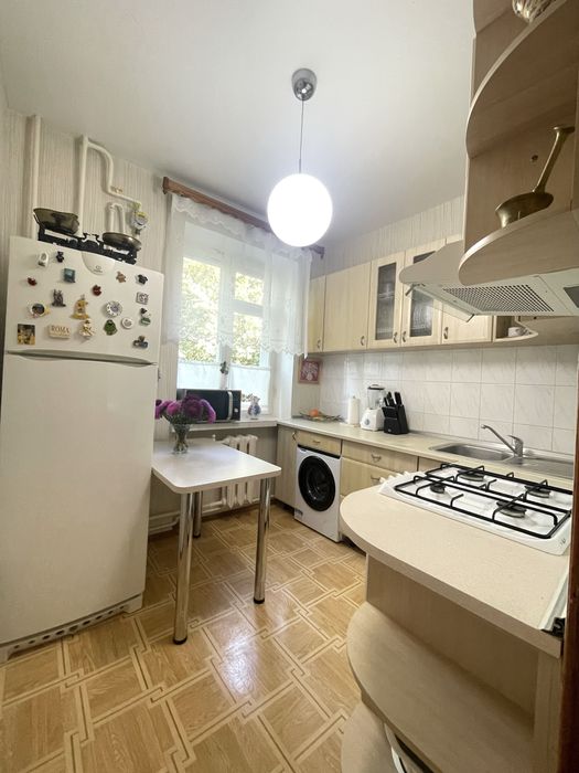 Продаж 2-к вул. Єреванська 25/1, Соломʼянська пл, Космонавтів