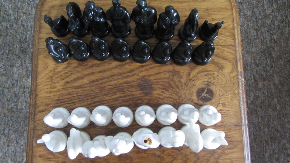 Фігури шахматні  часів СССР набір  .