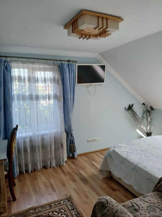 Здаю комнату (Роша) Вільно!