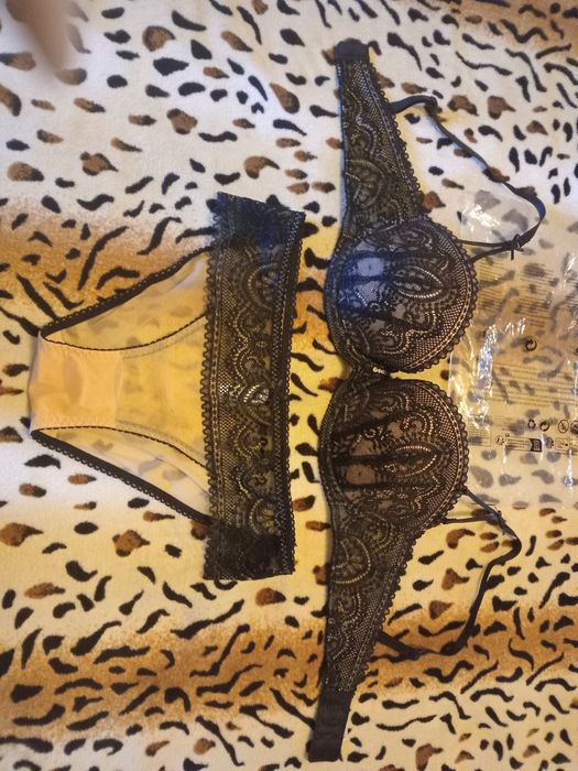 Комплект женского белья.