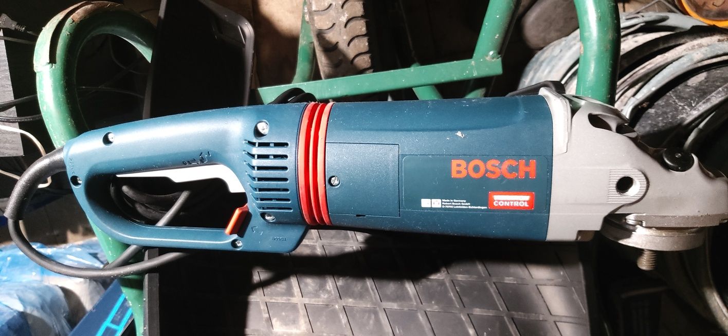 Болгарка BOSCH GWS 26-230 JBV