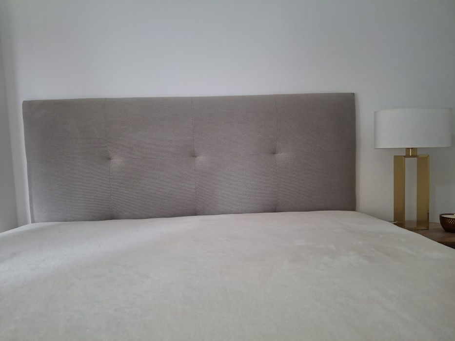 Cabeceira de cama beje casal