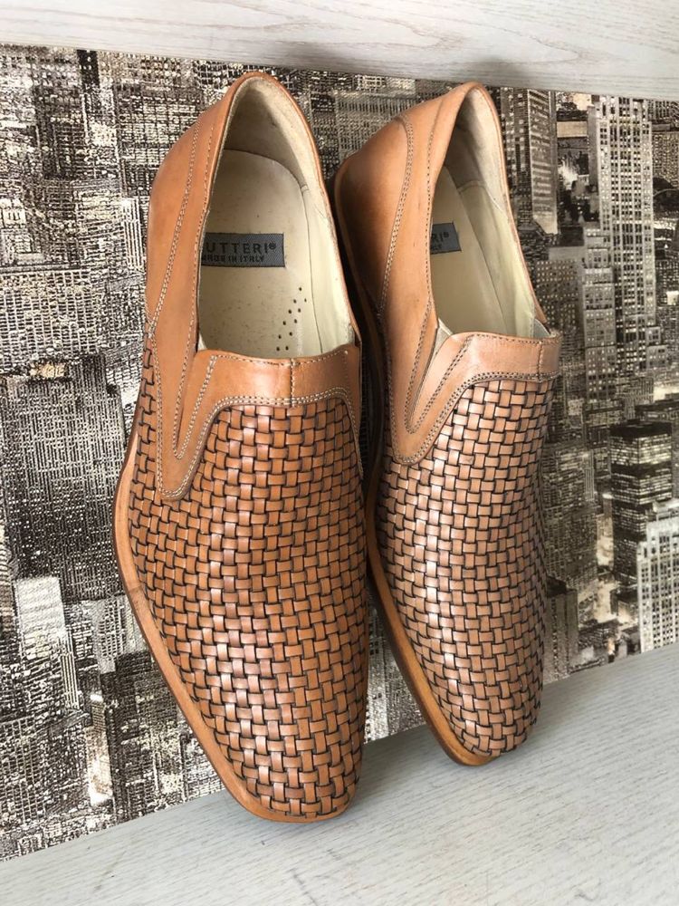 Срочно натуральные Итальянские мужские кожаные туфли размер 40