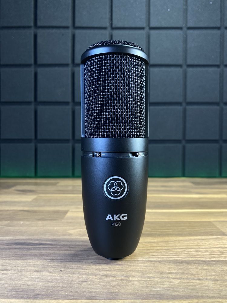 AKG Perception P120
