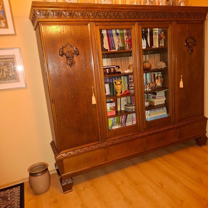 Antyczna biblioteka z 1921 roku