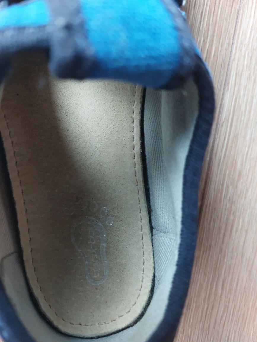 Kapcie Barefoot 30