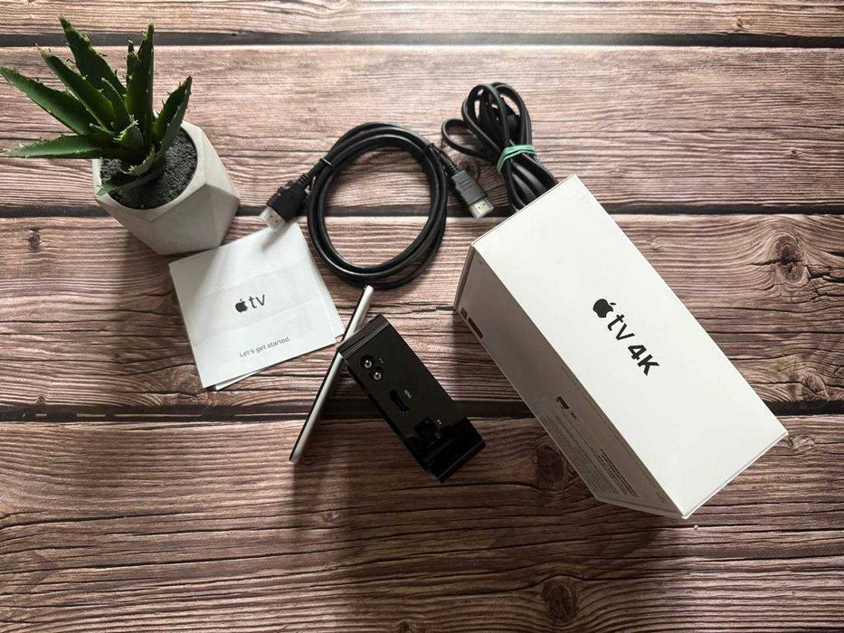 Apple TV 4K 32Gb A1842 Чудовий стан