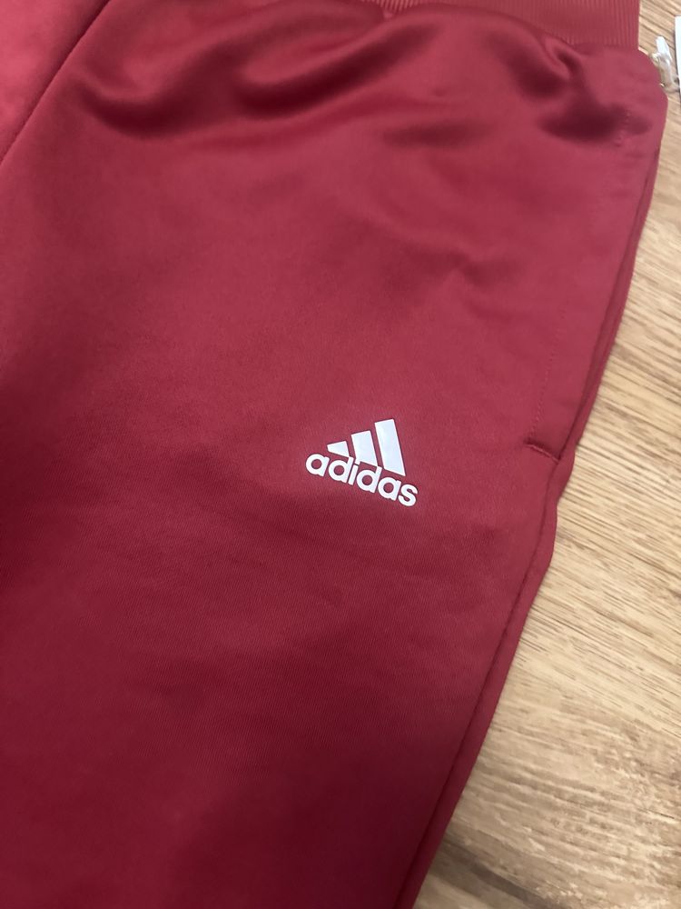 nowe spodnie dresowe adidas