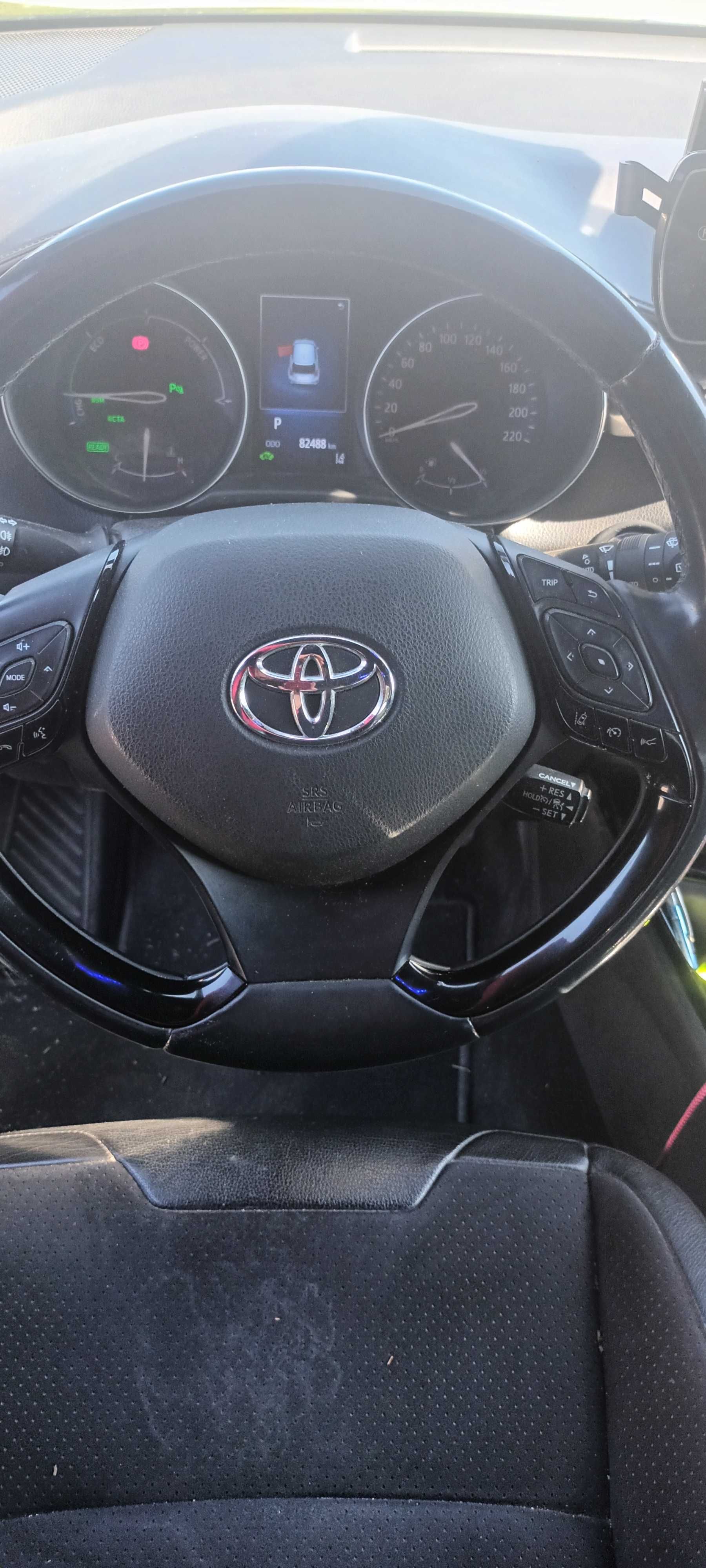 Toyota CHR 1,8 Hybryda neon lime 2019