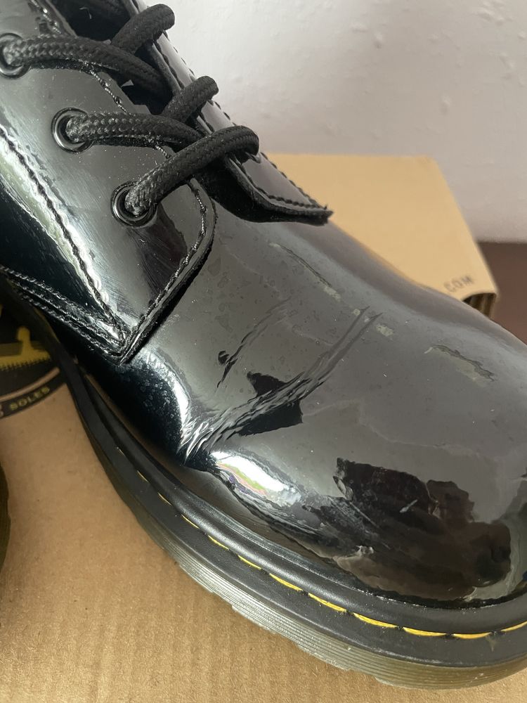 Buty Dr.Martens czarne lakierowane 37