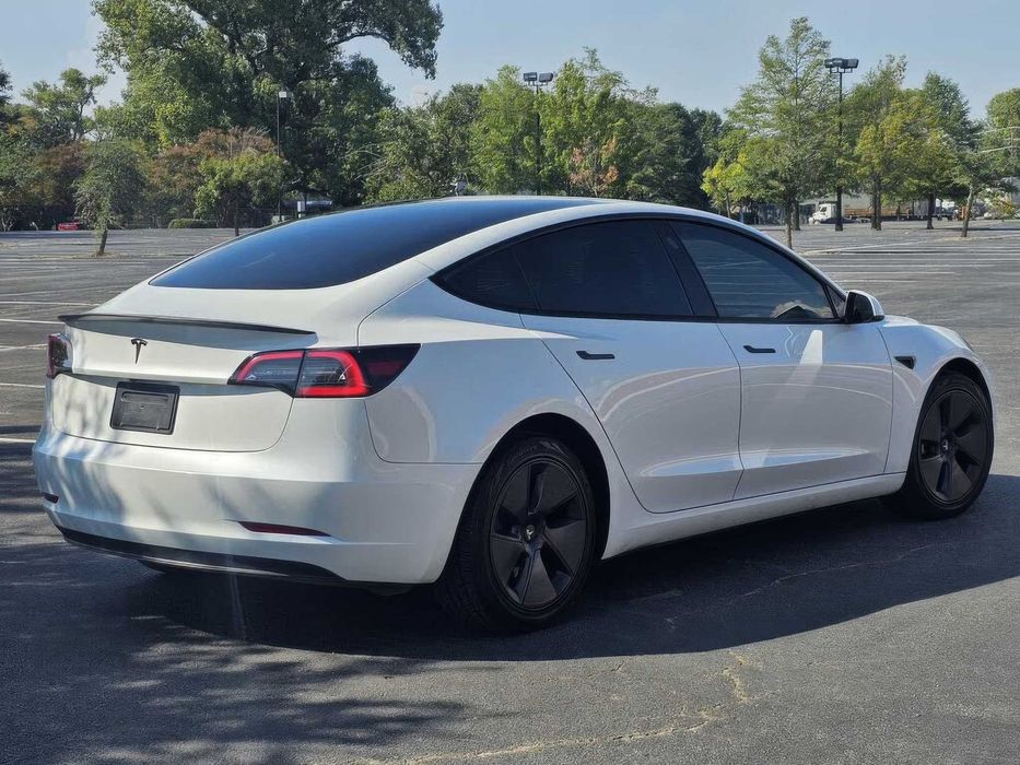 Tesla Model 3 Long Range      2023
