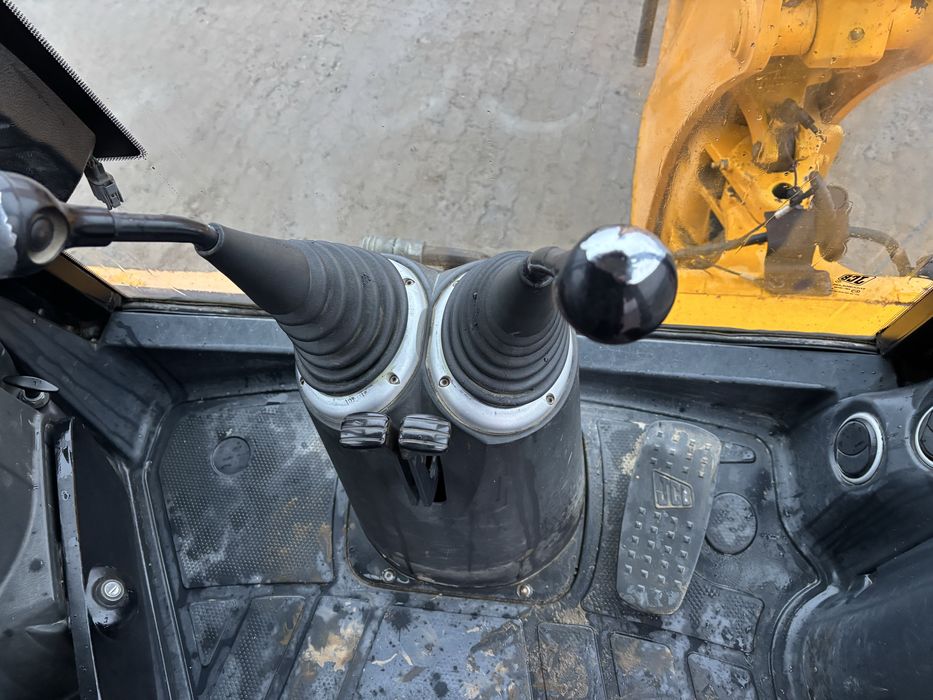 Екскаватор JCB 3CX 2005р.в.