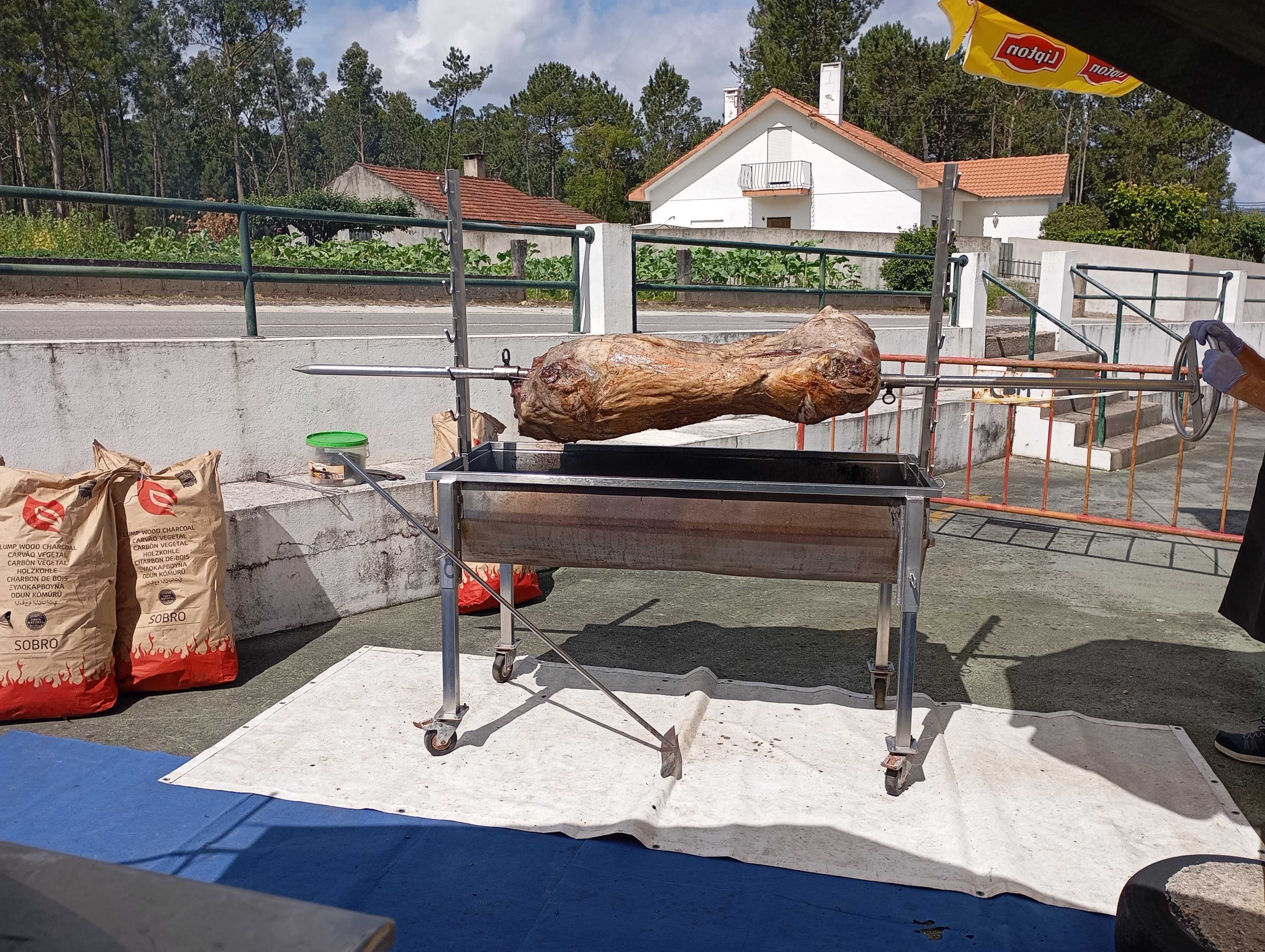 Porco no espeto e outros eventos