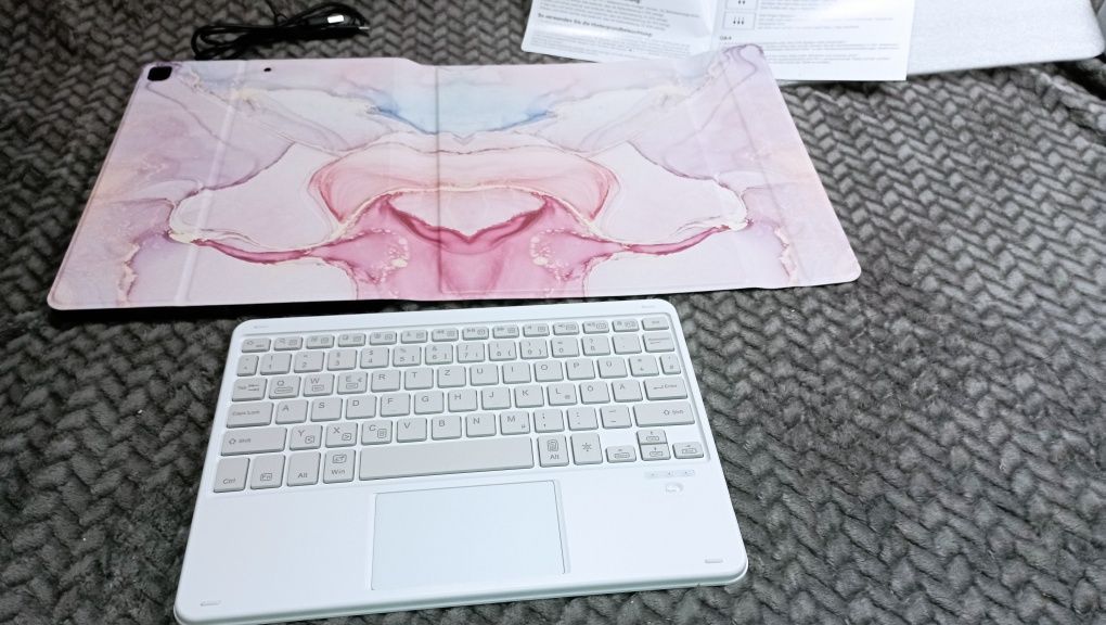 Чохол книжка з клавіатурою для iPad 10,2 7th Gen , iPad Pro 10,5,