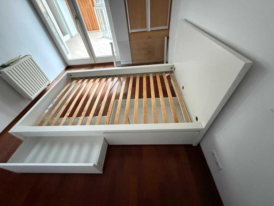 Łóżko Malm z  Ikea 120x200 z dwoma szufladami