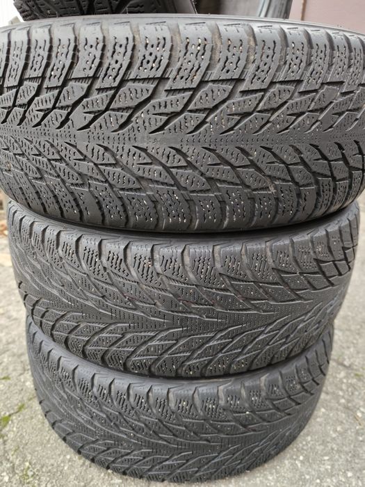 Шини зимові 205 55 R16