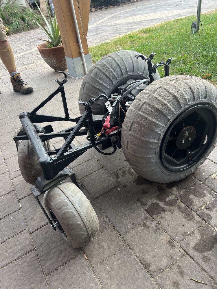 Podwozie wozka inwalidzkiego.  Dla niepelnosprawnych