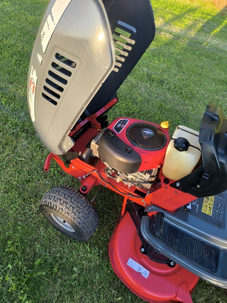 Traktorek kosiarka BESTGREEN PRO MTD Briggs Stratton 15.5km