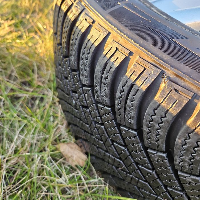 Felgi opony zimowe 4x100 (195/50/R15) VW, Opel