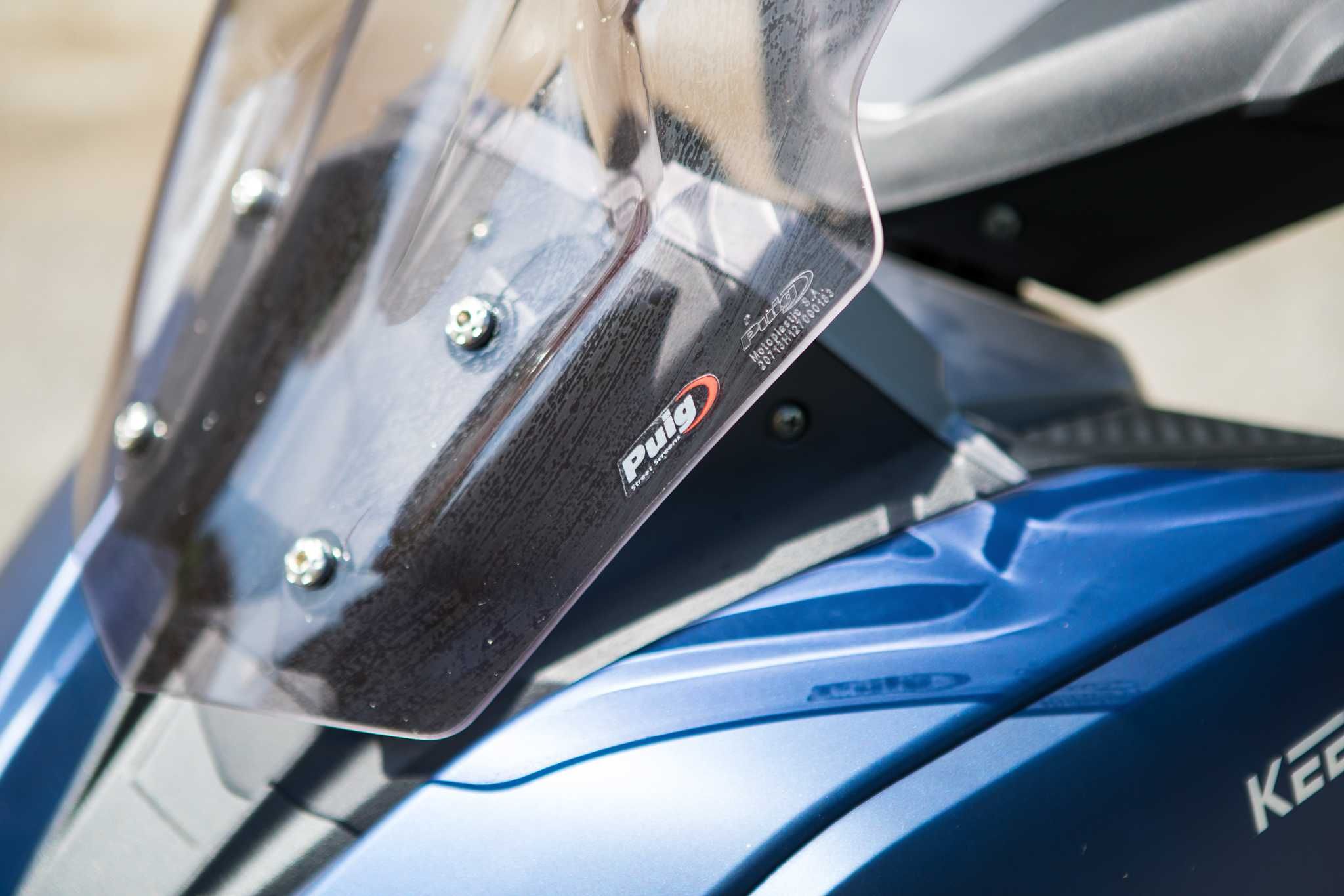 KEEWAY VIESTE 125 - Topcase SHAD e Viseira PUIG