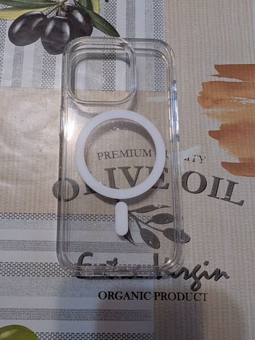 Etui do iPhone 15 Pro Brokatowe
