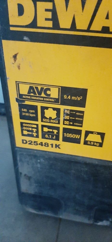 Młotowiertarka DeWalt D25481K młot udarowy wyburzeniowy