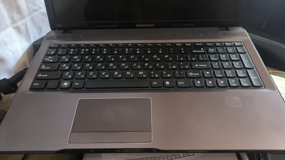 Ноутбук по запчастинах Lenovo Z575