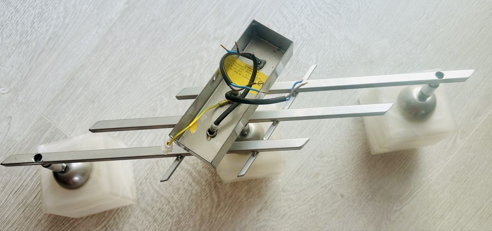 Lampa sufitowa wiszaca
