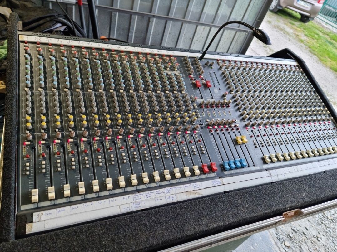 Mikser Allen&Heath GL2200 32kanały mixer estradowy Allen Heath gl 2200