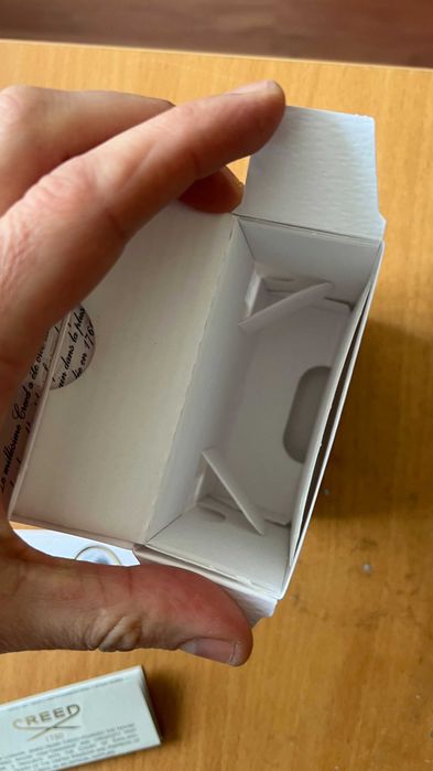 коробка от оригинального Baccarat Rouge 540 и Creed Acqua Fiorentina