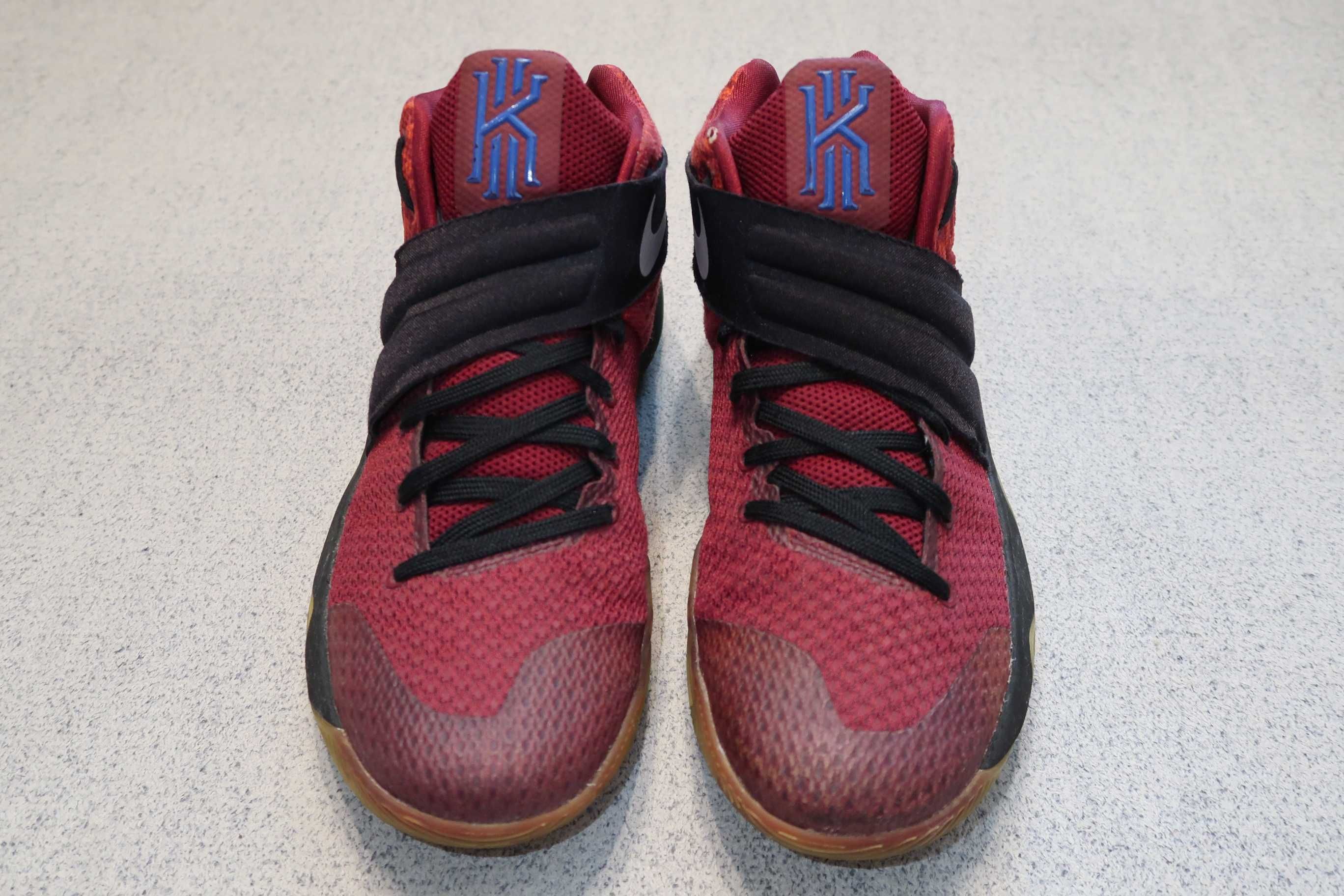 Баскетбольные кроссовки Nike Kyrie 2 - 43 размер