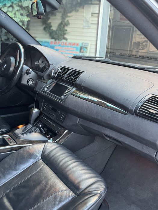 Потужний BMW X5 4.8i, у чудовому стані, реальний пробіг