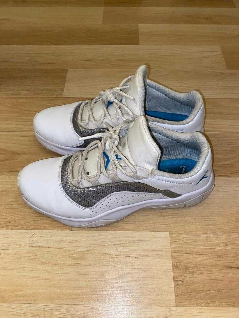 Air Jordan 11 CMFT Low