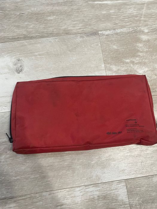 Bolsa Audi kit primeiros socorros