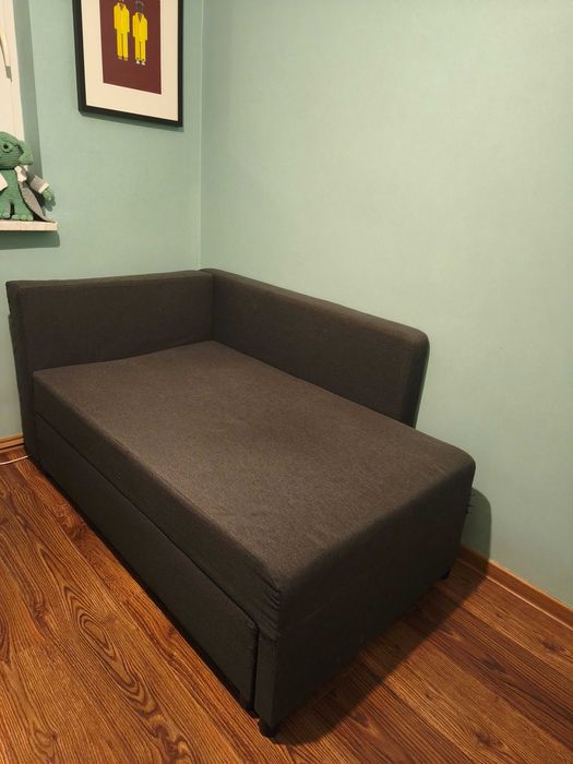 kanapa rozkładana do młodzieżowego  pokoju