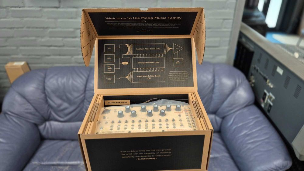 MOOG SPECTRAVOX Синтезатор аналогового моделювання