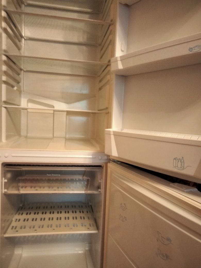 Холодильник Индезит. БУ. Цена 6500гр.