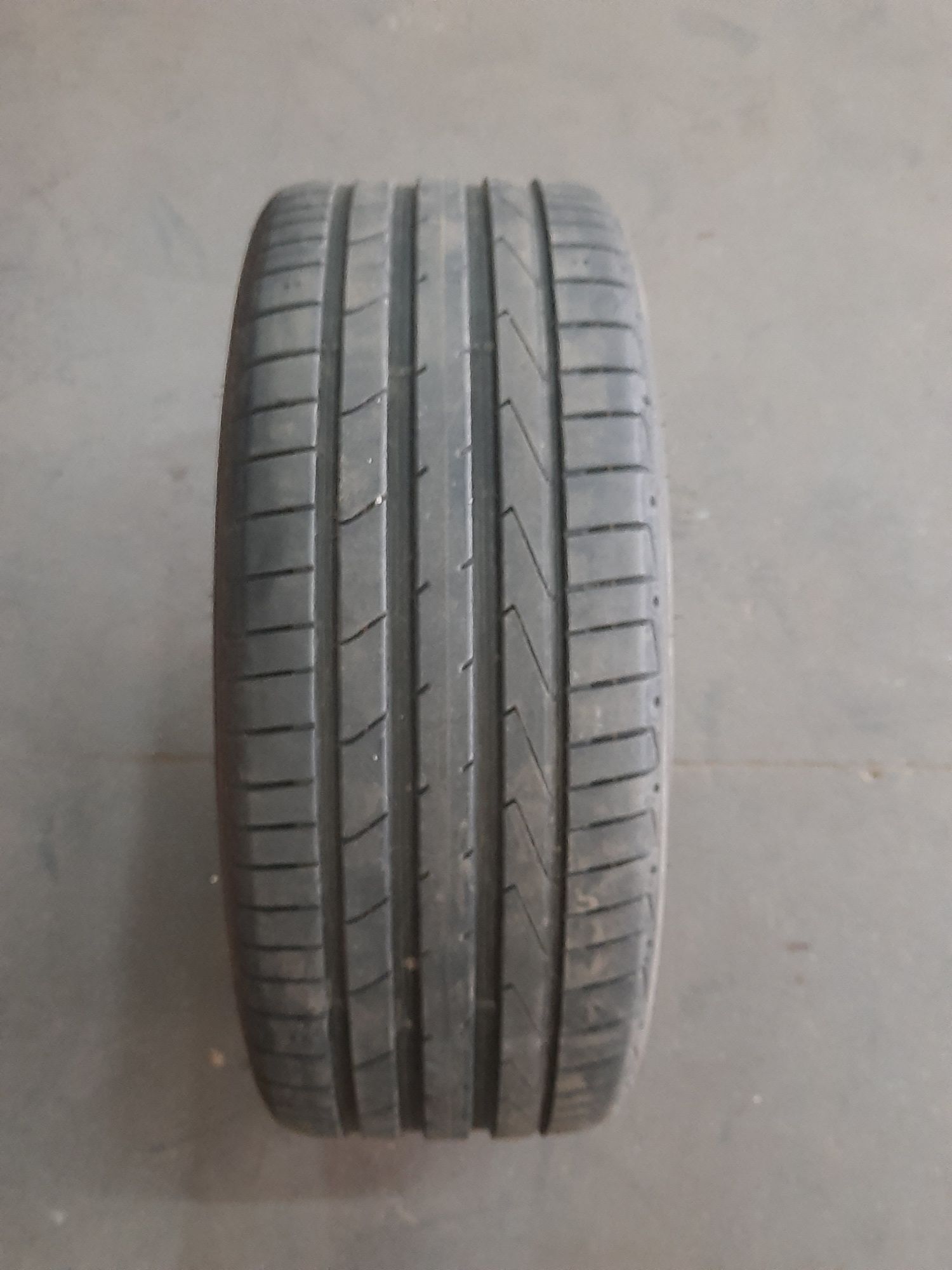 Opona 235/40R19 96Y Hankook Ventus S1 evo2