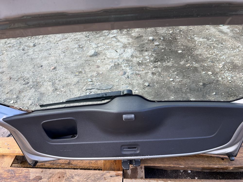 LB7W klapa tył tylna VW Up