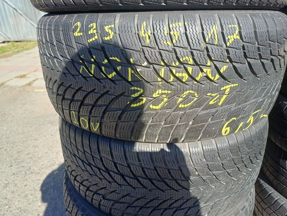 235/45/17 Nokian