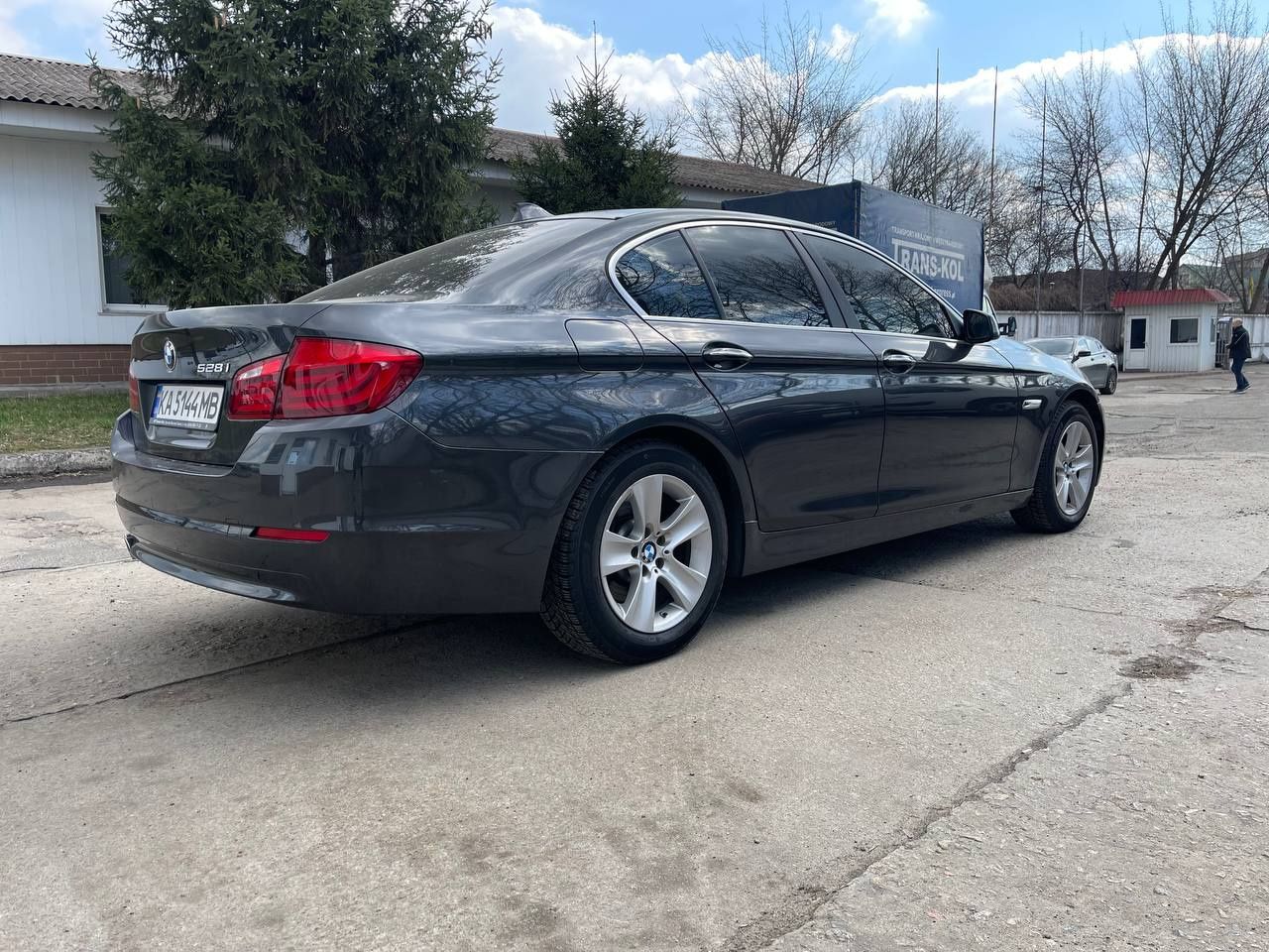 Оренда авто BMW 528i / Прокат авто Хмельницький