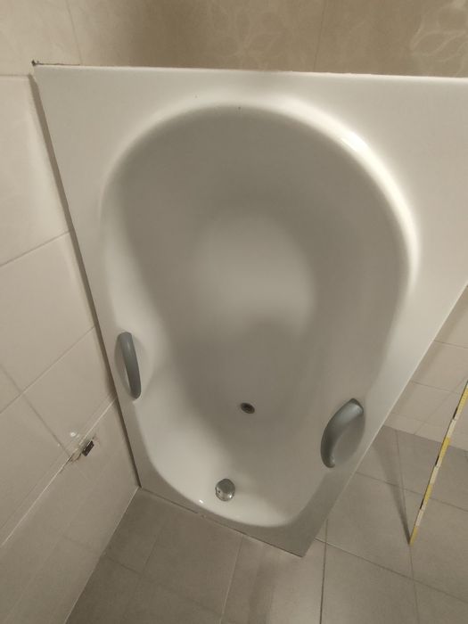 Wanna SANPLAST akrylowa z uchwytami, na stelażu 140x70 cm