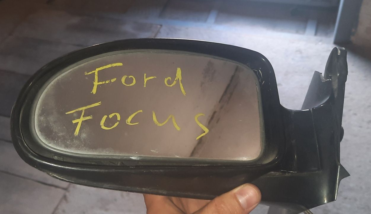 Продам Ліве дзеркало Ford Focus 1