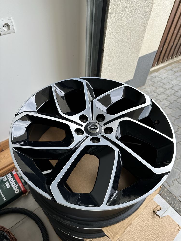 Volvo 4× Felga aluminiowa 20" 5x108 ET 52