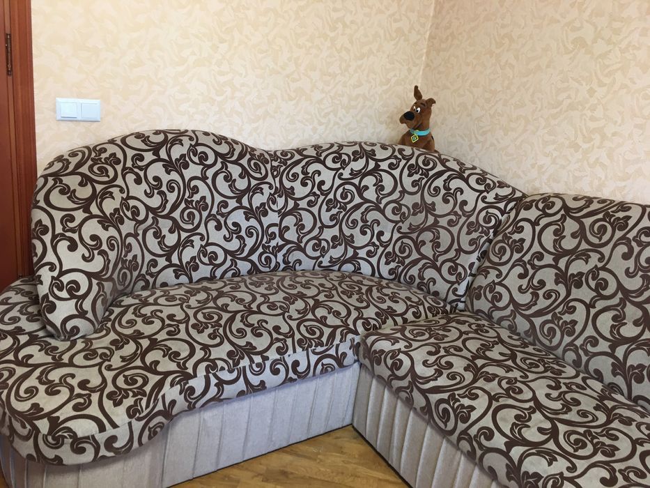 Продам кутовий розкладний диван