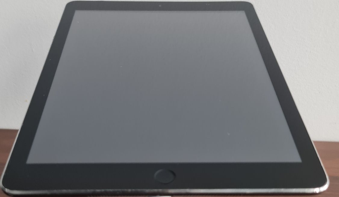 Tablet Apple IPAD AIR A1475 LTE 32GB Gwiezdna szarość IDEALNY