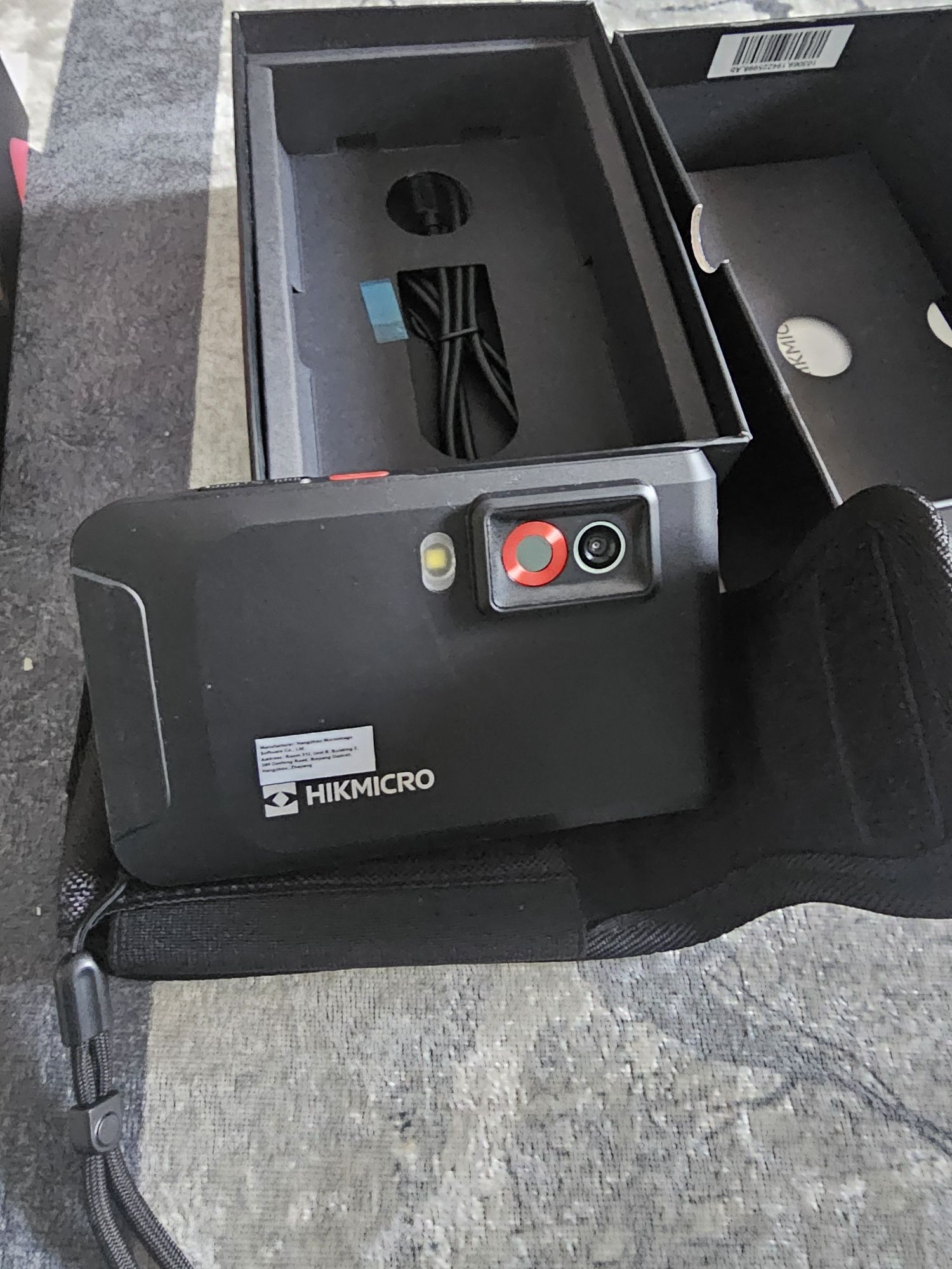 Kompaktowa kieszonkowa kamera termowizyjna HIKMICRO