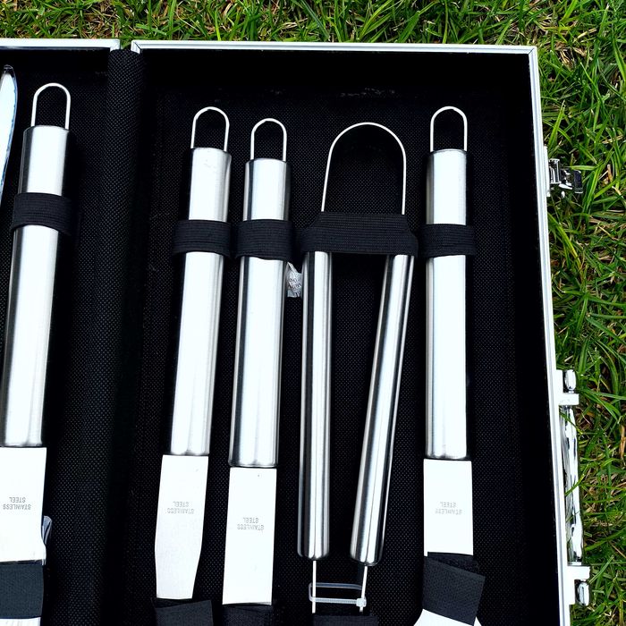 Zestaw do grilla BBQ 16 el. stal nierdzewna w aluminiowej walizce