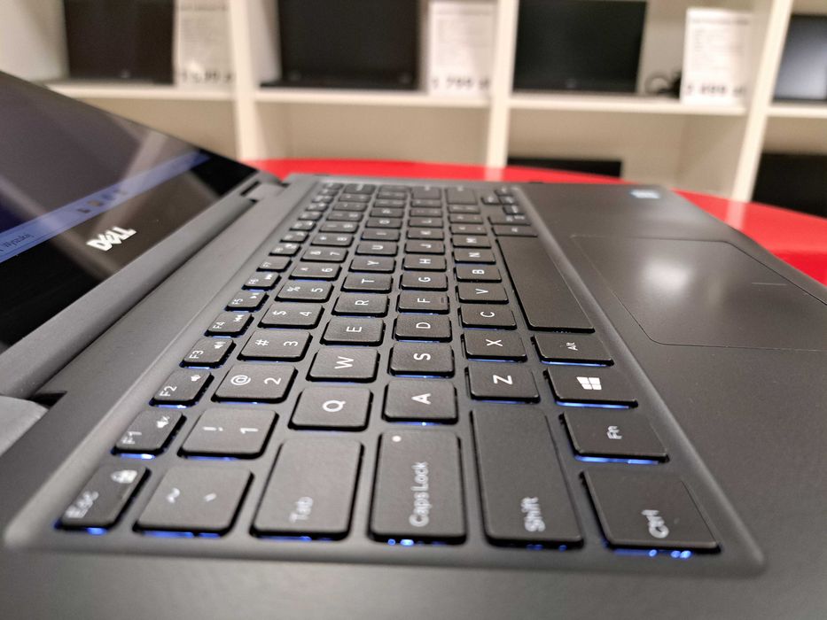 Laptop i Tablet 2w1 13" Dell Latitude 3390 i5-8g 8GB 256SSD FHD Win11