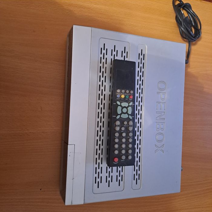 OPENBOX тюнер приставка робочий X-820CI